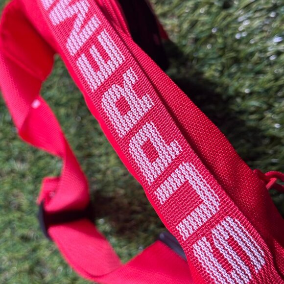 NWT Supreme Waist Crossbody Bag Fanny Pack SS18 Red - Picture 4 of 5